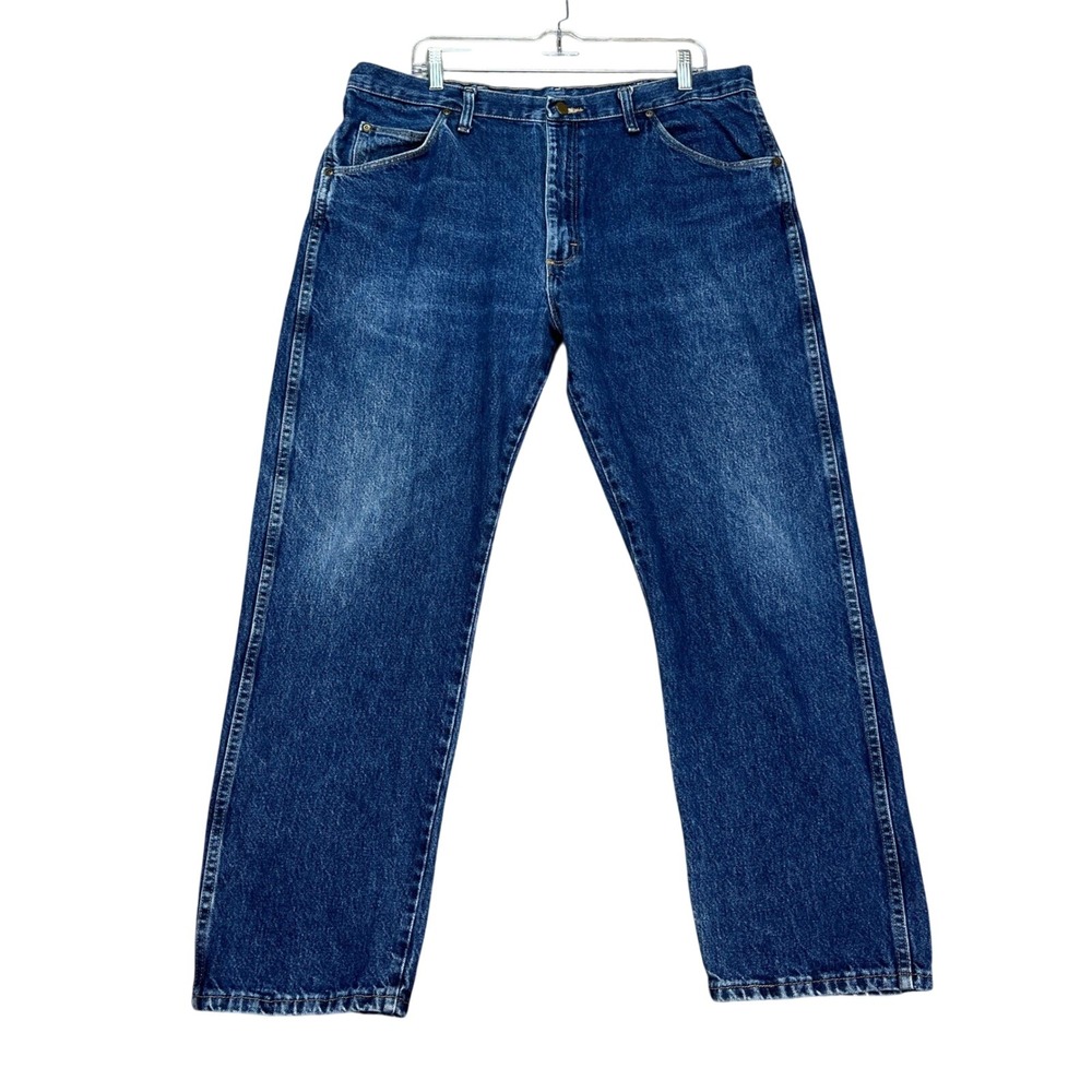 Wrangler Authentic Jeans Men 38x30 Medium Wash Straight Leg Denim 5 Pocket Twill
